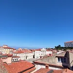 Tartini Square House Fergo